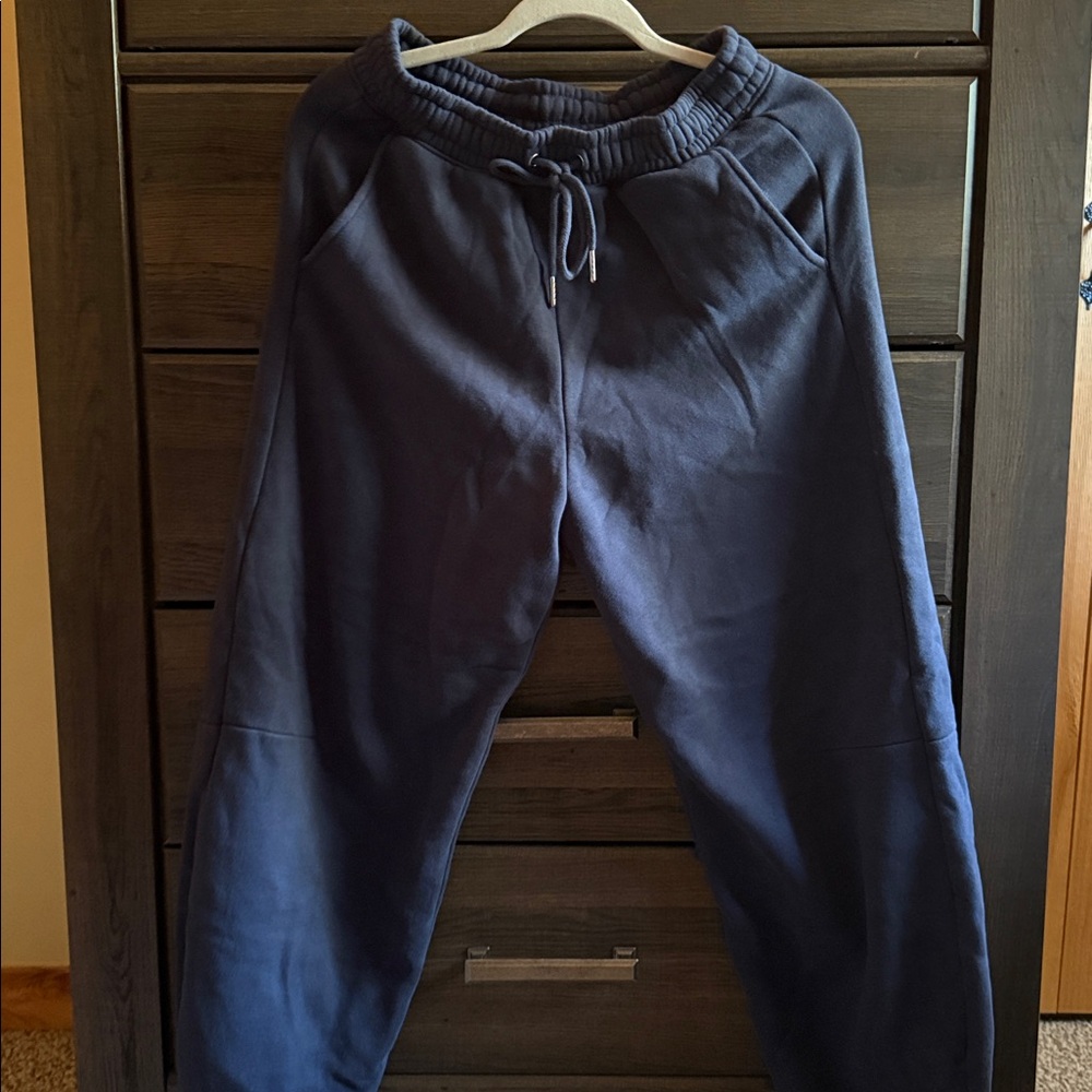 Abercrombie Barrel Sweatpants. NWT, never worn.